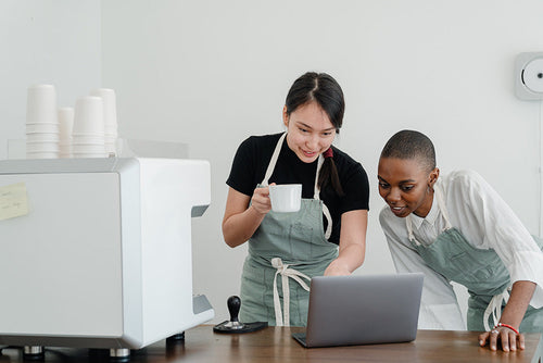 Best Commercial Coffee Machine: 2025 Buyer’s Guide