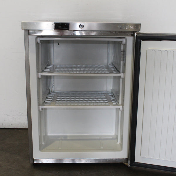 Bromic UBF0140SD 1 Door Bar Freezer (4)