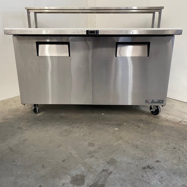 True TSSU-60-24M-B-ST Pizza Prep Bench (2)