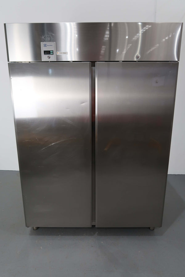 Electrolux RE4142FR Upright Fridge (2)
