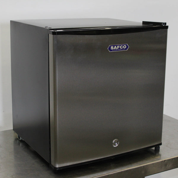 Safco BD-40 Bar Freezer (2)