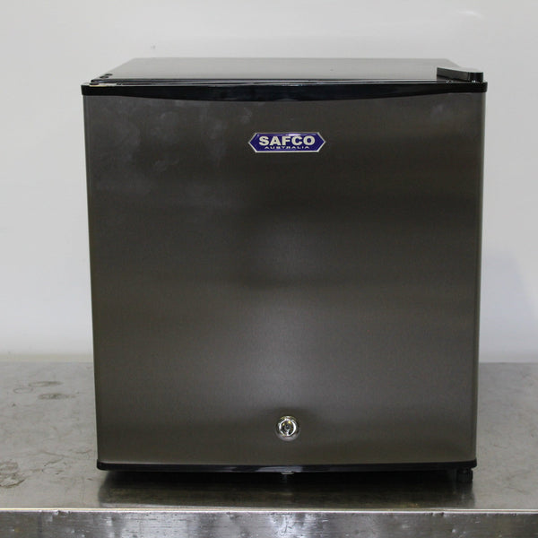 Safco BD-40 Bar Freezer (3)