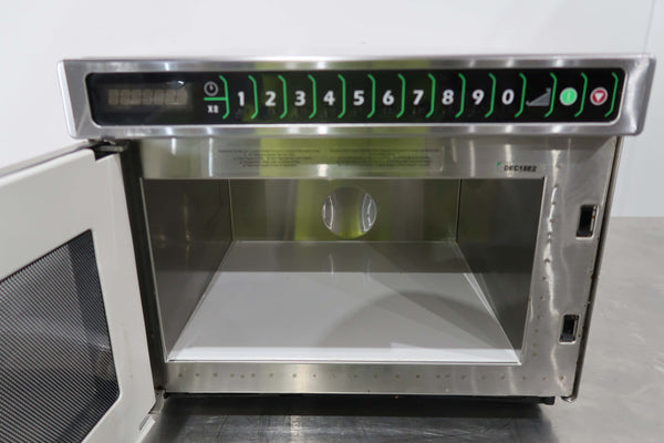 Menumaster DEC18E2A Microwave (5)
