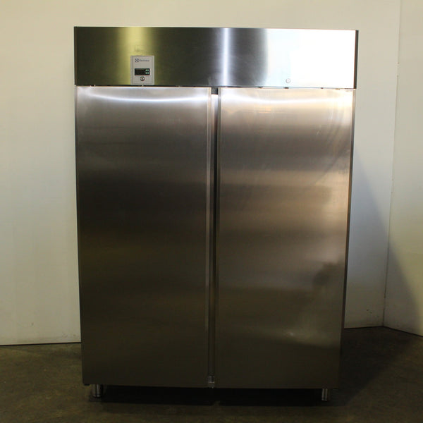 Electrolux RE4142FR Upright Fridge (3)