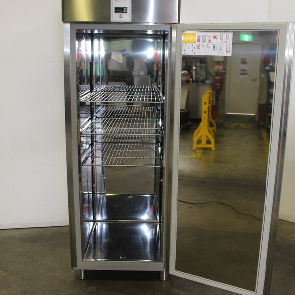 Electrolux RE471FF Upright Freezer (4)