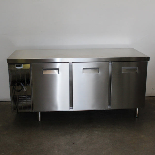 Electrolux RCSF3M3 Undercounter Freezer (3)