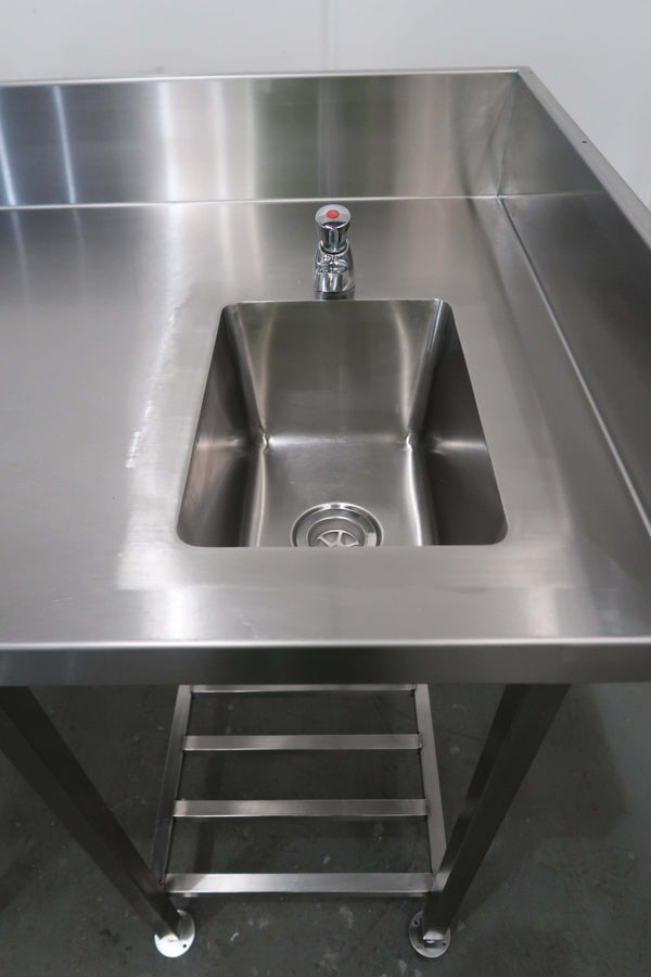 Stainless Steel Sink Bench & Splashback (5)
