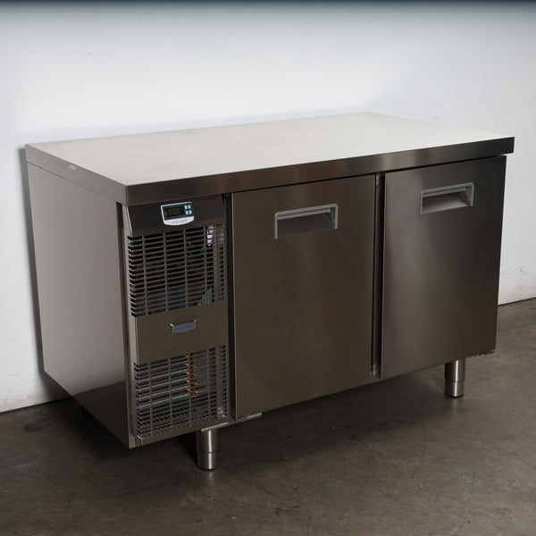 Electrolux RCSN2M2 Undercounter Fridge (2)