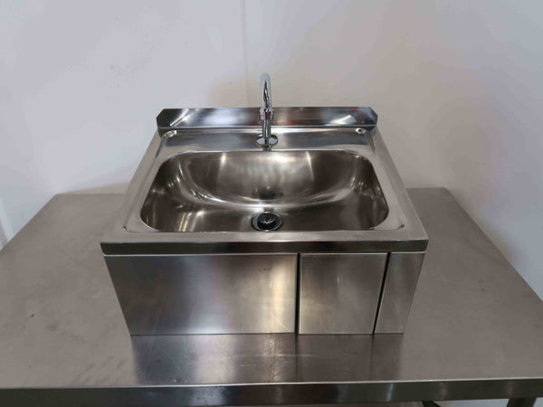 Hand Free Knee Operated Basin (2)