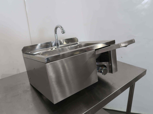 Hand Free Knee Operated Basin (7)