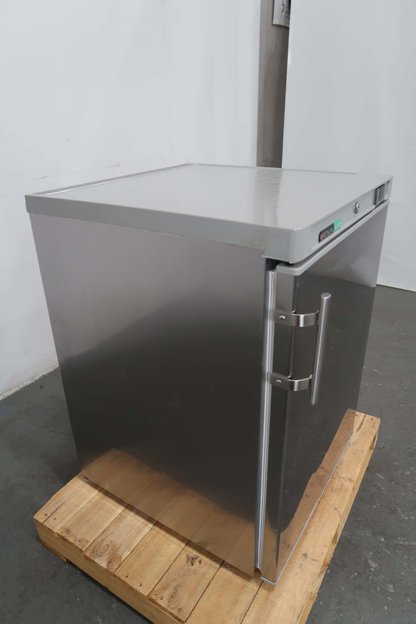 Anvil RNX200 Bar Freezer (4)