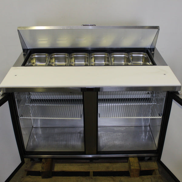 True TSSU-48-12 Sandwich Prep Bench (4)