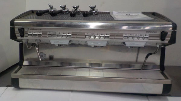 NuovaSimonelli APPIAII 3Grp Coffee Machi (2)