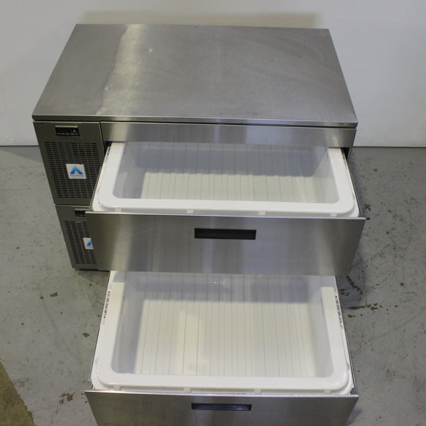 Adande VCS2 Undercounter Fridge/Freezer (4)