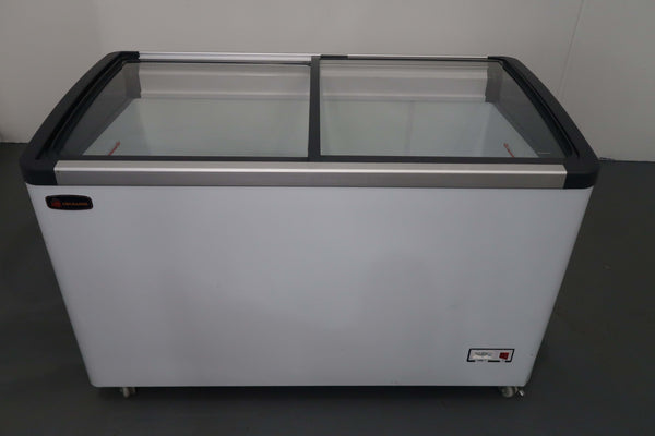 Crusader WD-338Y Chest Freezer (2)