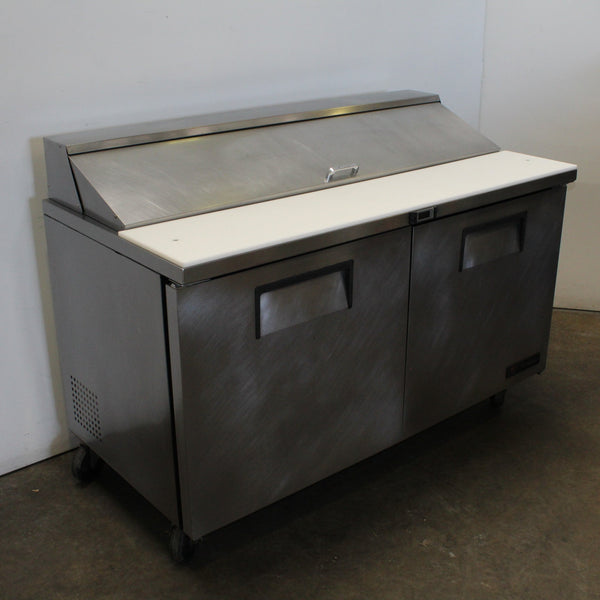 True TSSU-60-16 Sandwich Prep Bench (2)