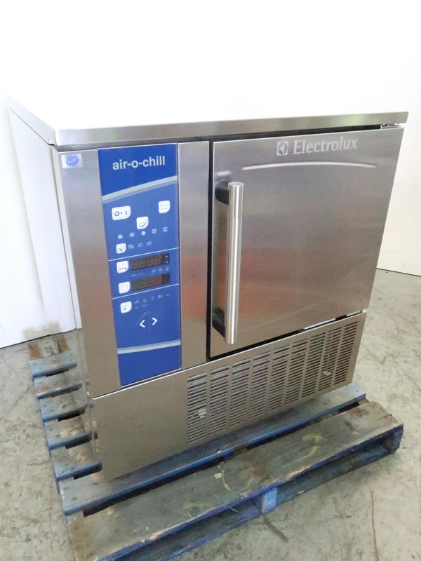Electrolux AOFPS061C Blast Chiller (1)