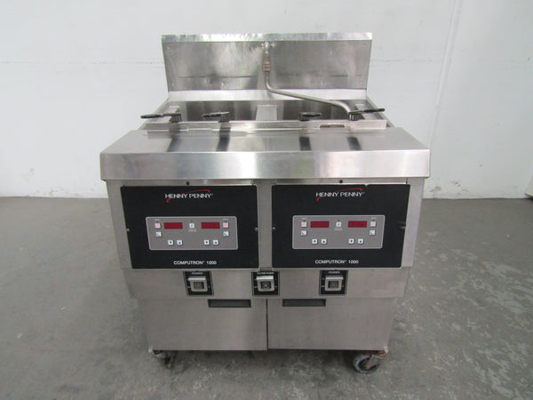Henny Penny OFG-322 Split Pan Fryer (2)