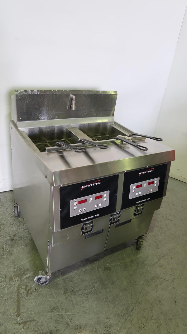 Henny Penny OFG-322 Split Pan Fryer (1)