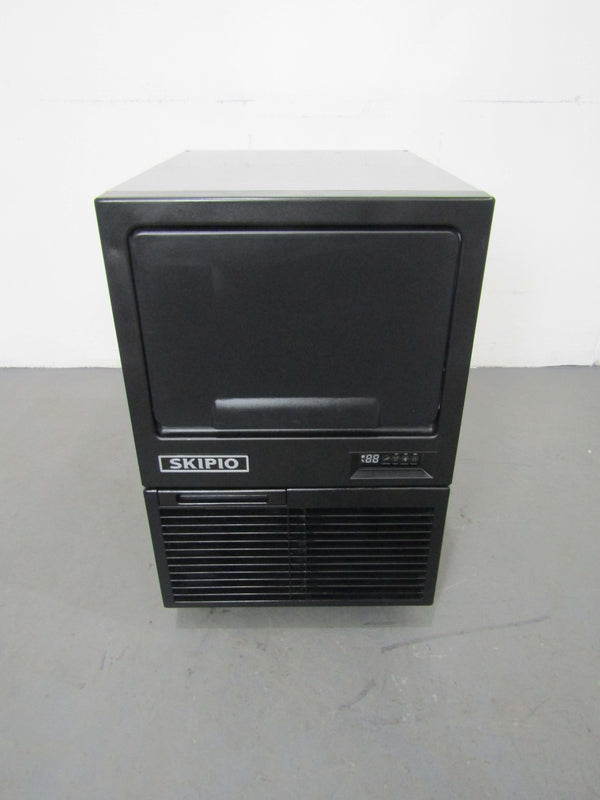 Skipio SIM-40A Ice Machine (2)