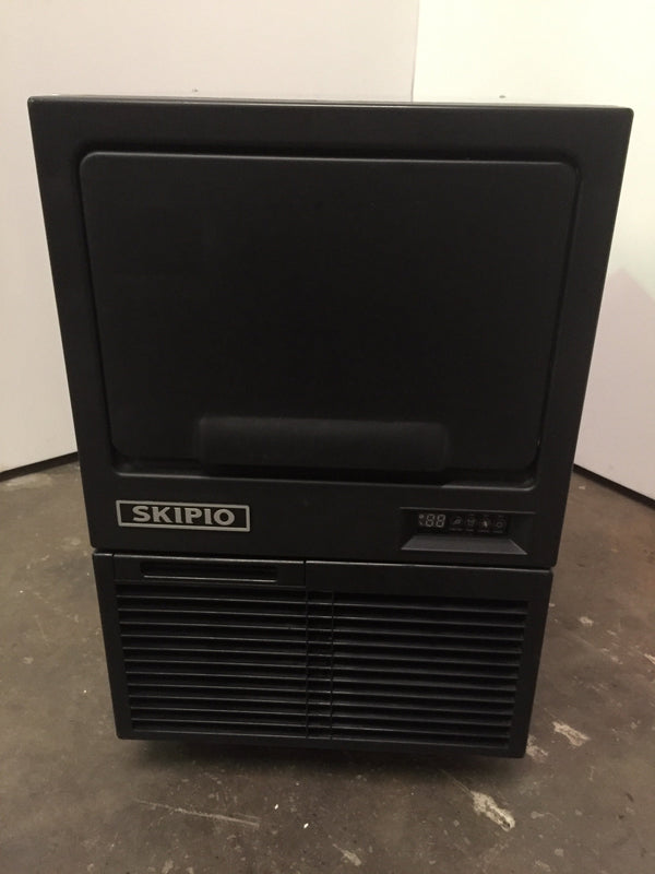Skipio SIM-40A Ice Machine (1)