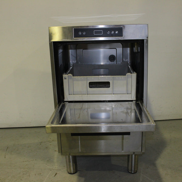 Smeg CWG411MDAUS-2 U/C Glasswasher (4)