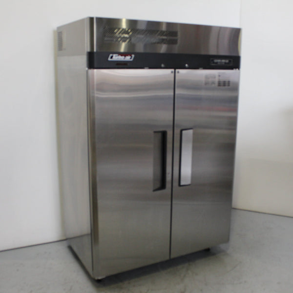 Turbo Air KRF45-2 Upright Fridge/Freezer (2)