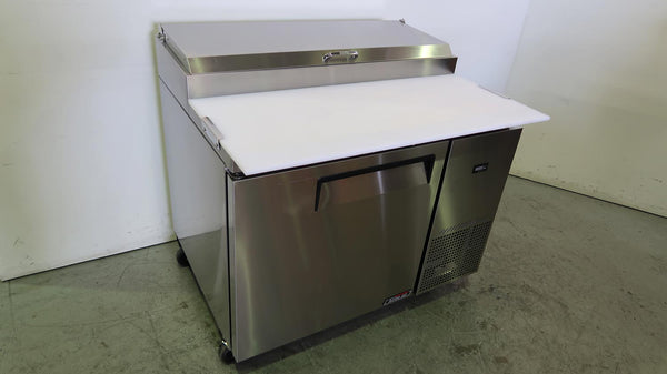 Turbo Air CTPR-44SD Pizza Prep Bench (1)