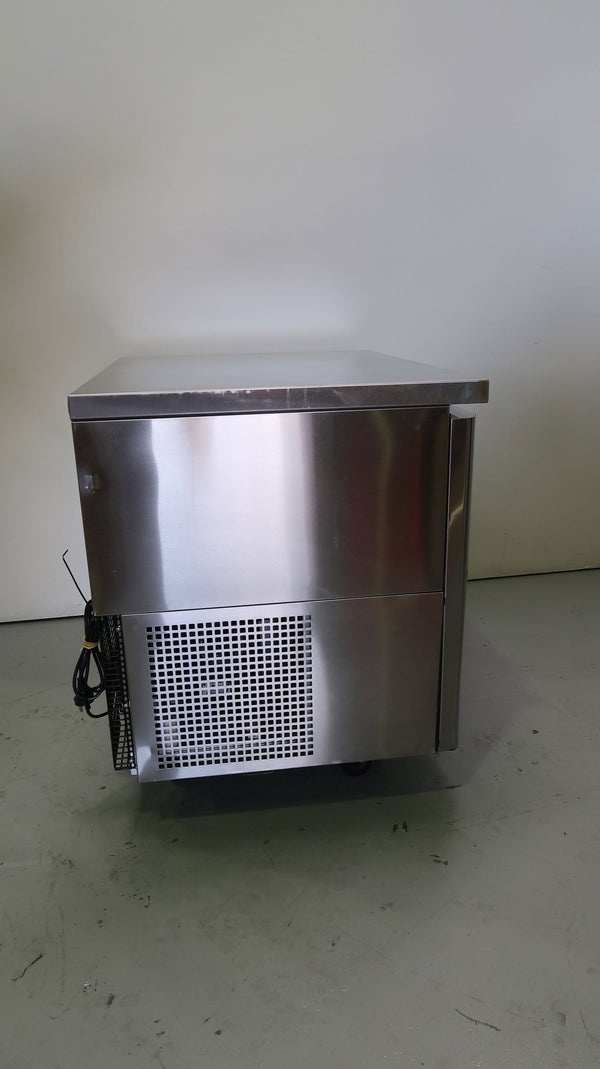 Skipio KUF9-3D-3 Undercounter Freezer (4)