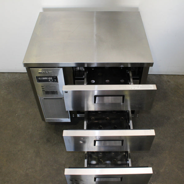 Turbo Air KUF9-3D-3 Undercounter Freezer (4)