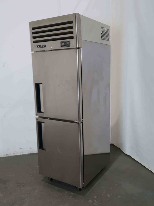 Skipio SRT25-2 Upright Fridge (3)