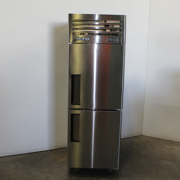 Skipio SRT25-2 Upright Fridge (3)
