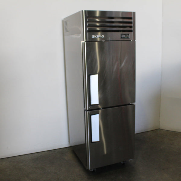 Skipio SRT25-2 Upright Split Door Fridge (2)