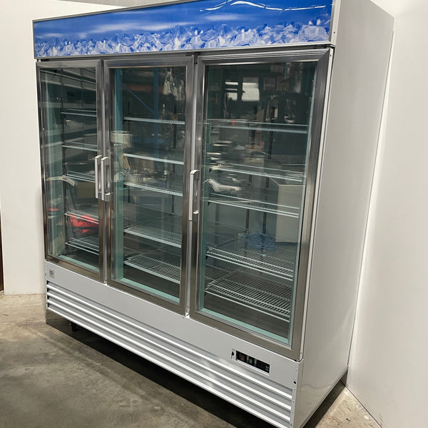 NSF SD1.9L3 Upright Freezer (2)