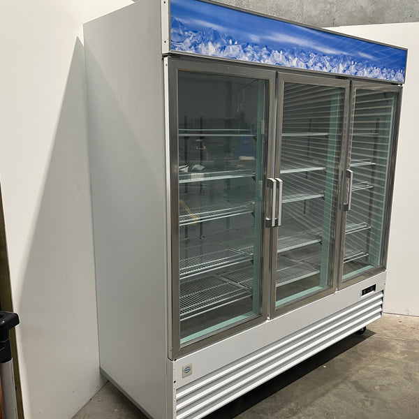 NSF SD1.9L3 Upright Freezer (4)