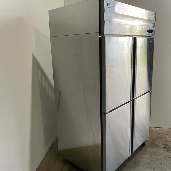 Hoshizaki HRE-127MA-AHD Upright Fridge (4)