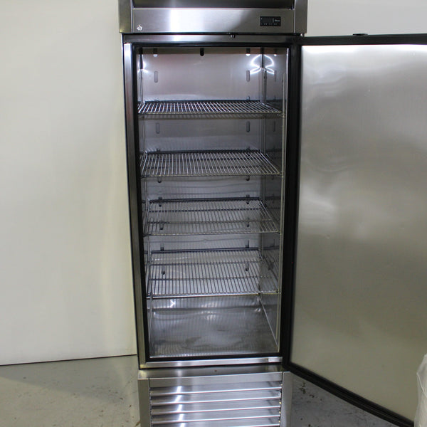 True T-23F-HC Upright Freezer (4)