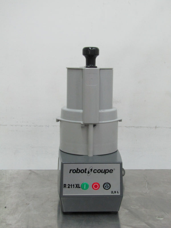 ROBOT COUPE - R 211 XL (1)