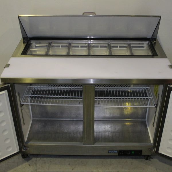 Polar GD882-A Sandwich Prep Bench (4)