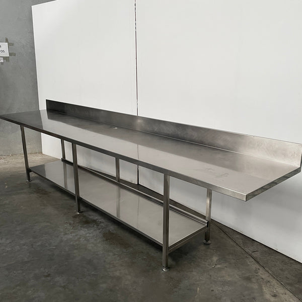 Stainless Steel Bench With Splashback (3)
