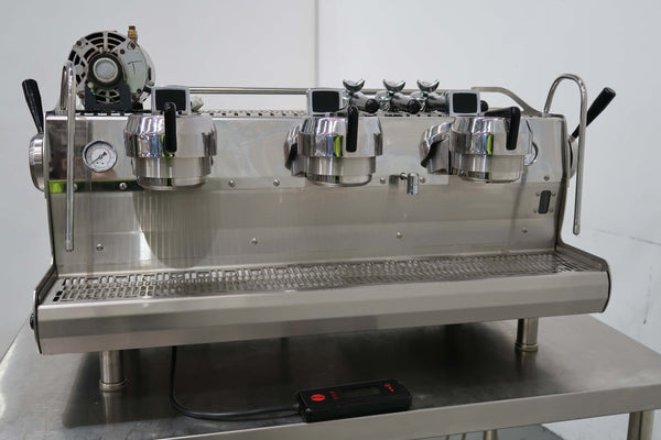 Synesso MVP 3GR 3 Group Coffee Machine (2)