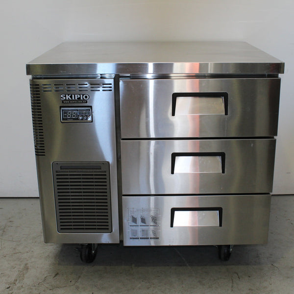 Skipio SUF9-3D-3 Undercounter Freezer (3)