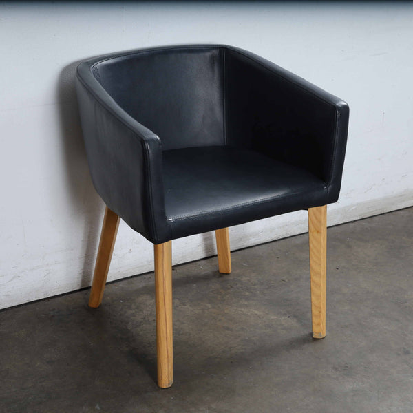 Black Air Chairs x 5 (2)