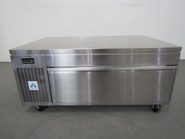 Adande VCS-R2 Undercounter Freezer (2)
