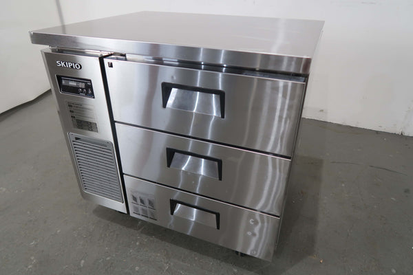 Skipio SUF9-3D-3 Undercounter Freezer (2)