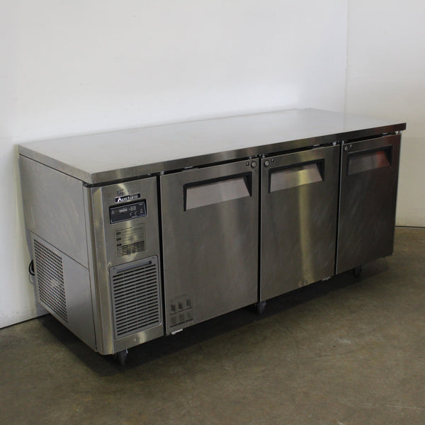 Turbo Air KUF18-3 Undercounter Freezer (2)
