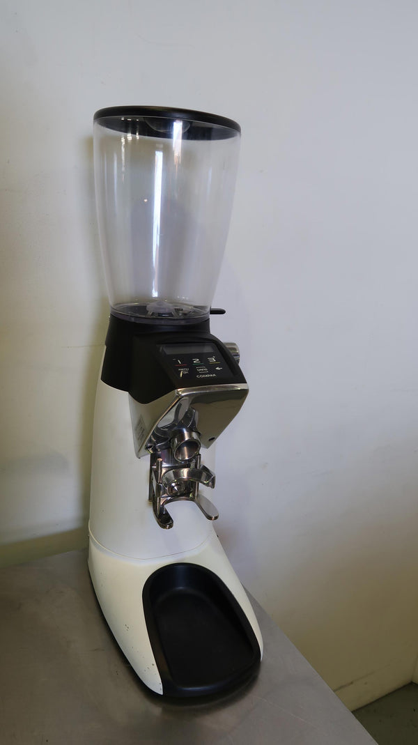 COMPAK - F8 MATT WHITE (2)