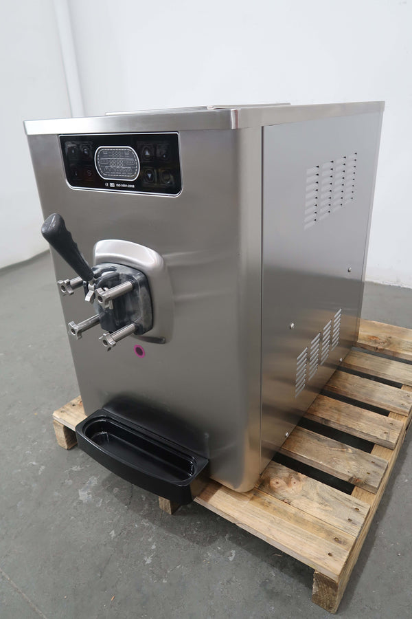 Brullen I18 Countertop Ice Cream Machine (2)