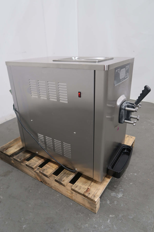 Brullen I18 Countertop Ice Cream Machine (4)