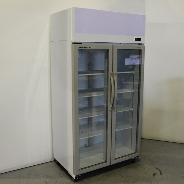 Skope TCE1000 Upright Fridge (2)